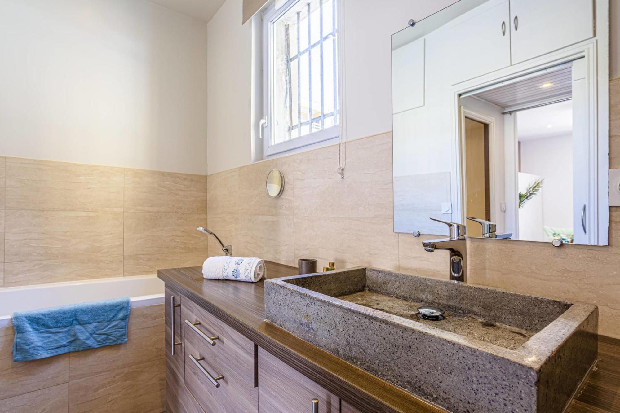 Guisol - Typical Nice 3 Bedroom Ac Near Port 외부 사진